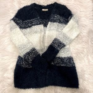 Women’s Fuzzy Cartigan